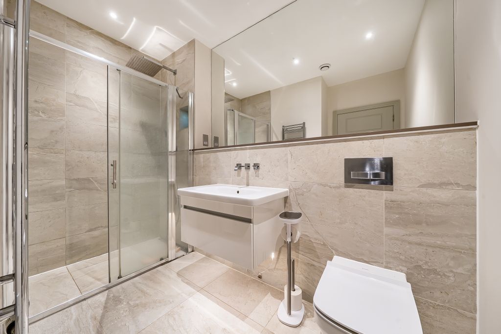 Property photo 3 of 16 1396997-8-695F911737426