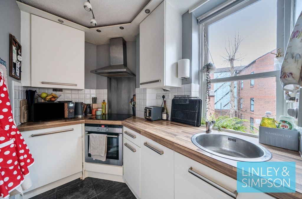 Property photo 3 of 9 Picture No. 15