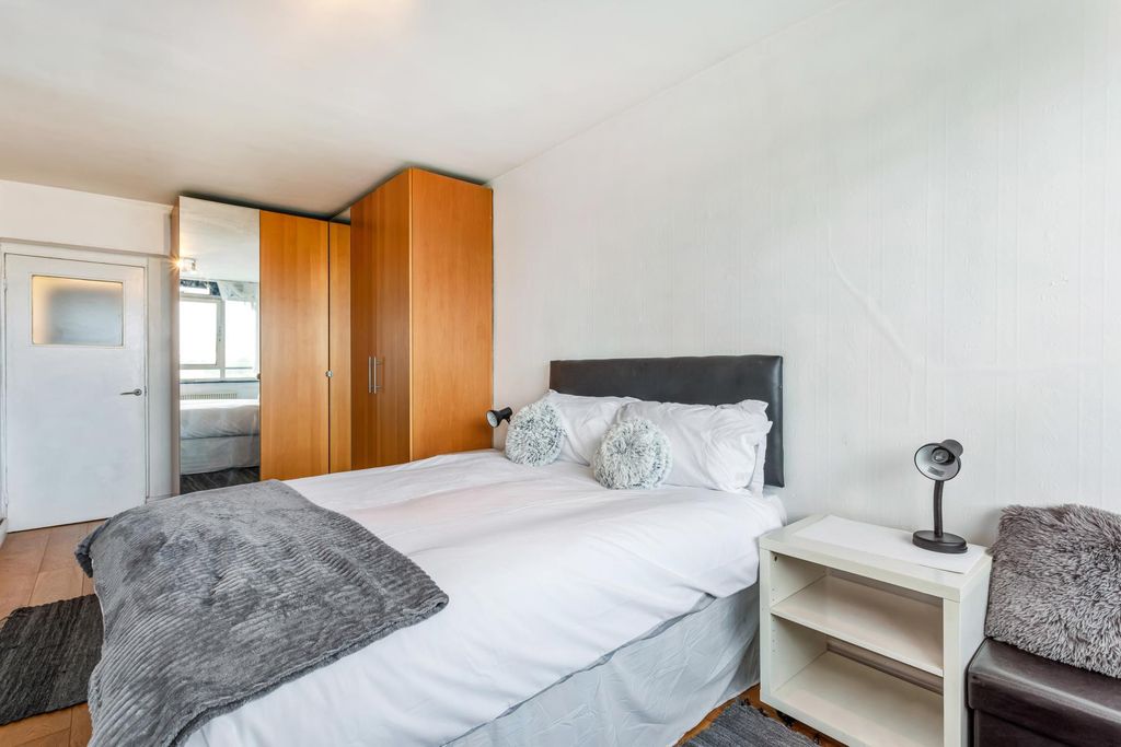 Property photo 3 of 8