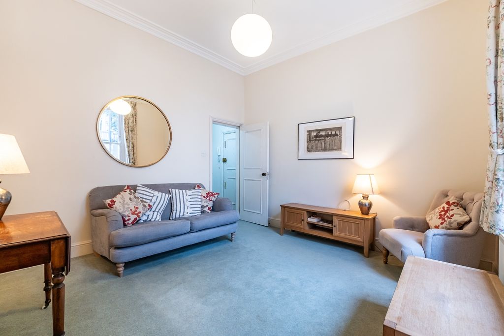 Property photo 1 of 10 Gloucester-Street-03