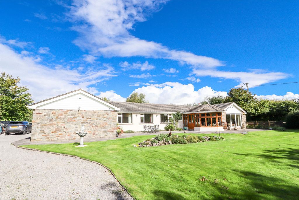 Property photo 2 of 13 Image