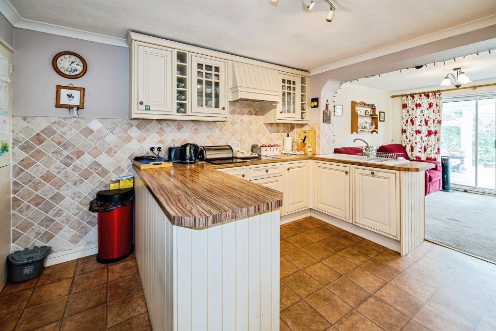 Property photo 3 of 17