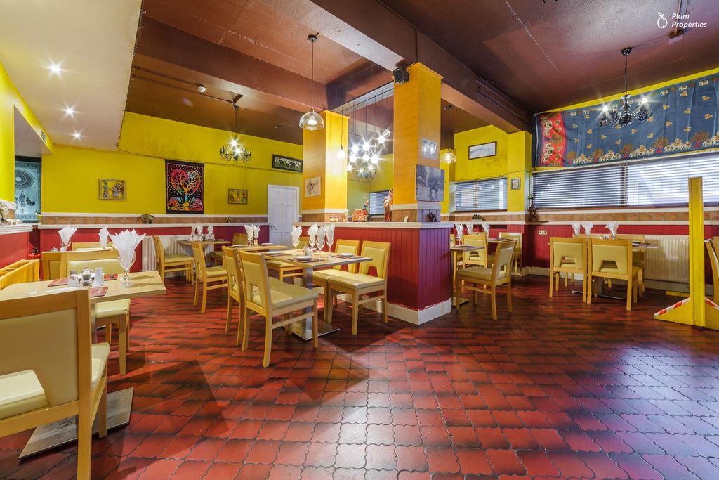Property photo 2 of 19 Saffronrestaurant-5.Jpg