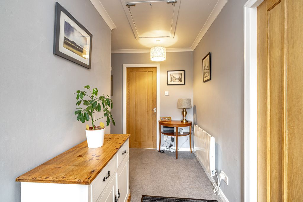 Property photo 3 of 37 Hall