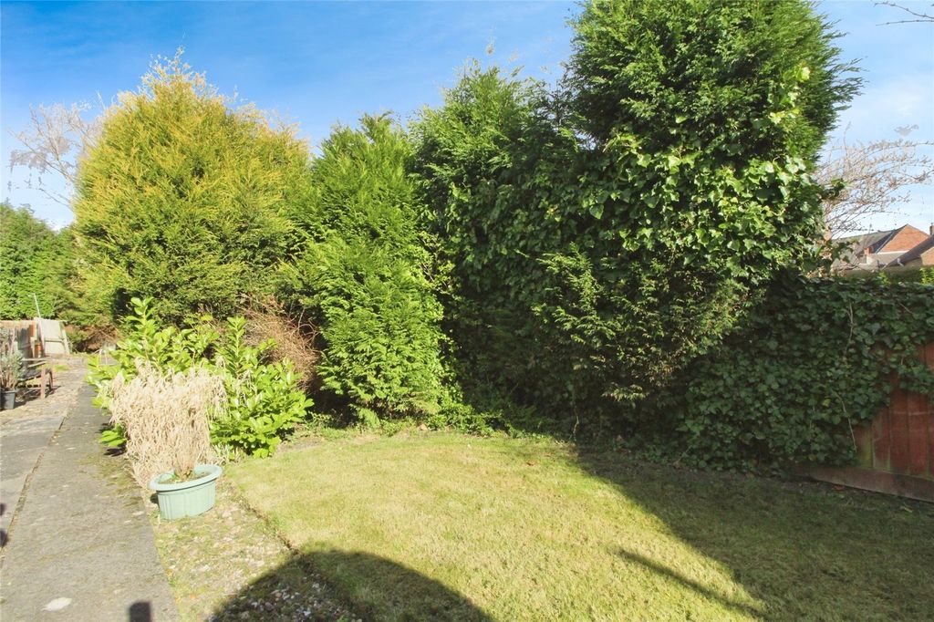 Property photo 2 of 25 Garden