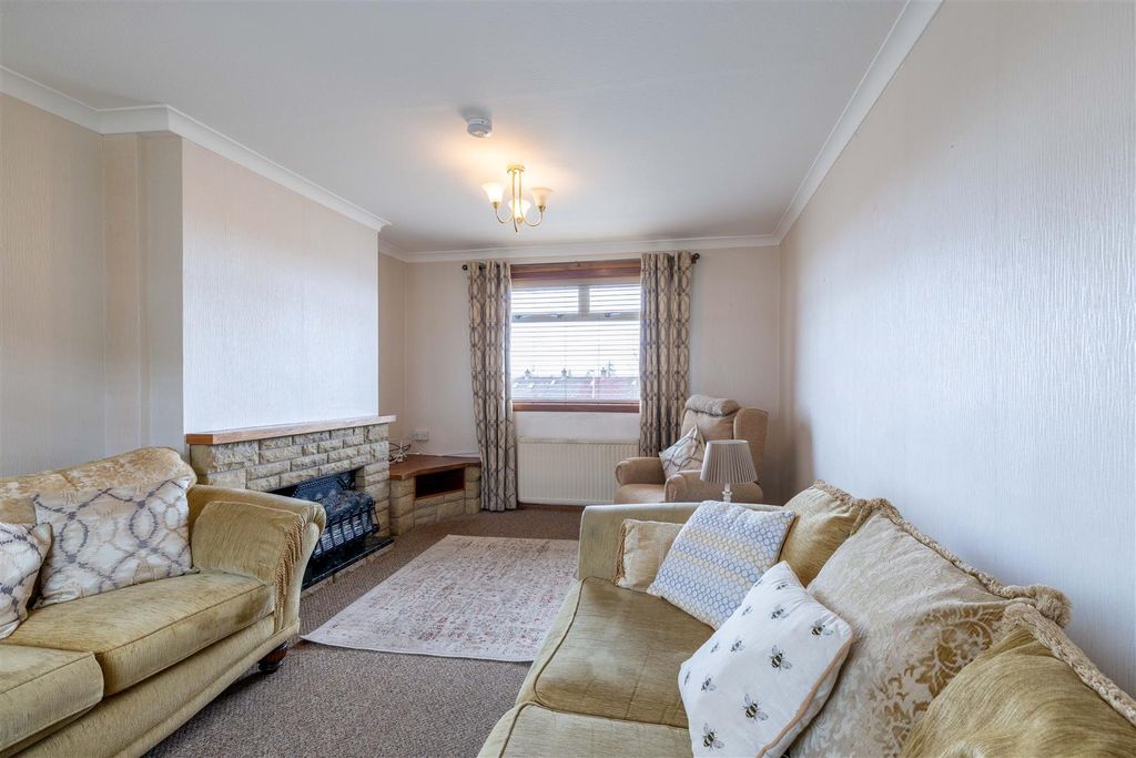 Property photo 3 of 19 13, Fortingall Place Perth-31.Jpg