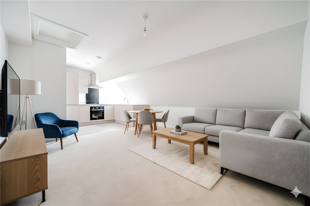 Property photo 2 of 9 Picture No. 20