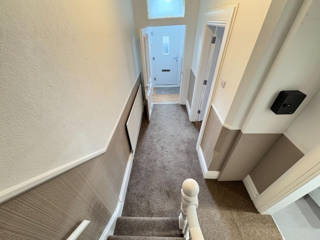Property photo 3 of 41 Hall