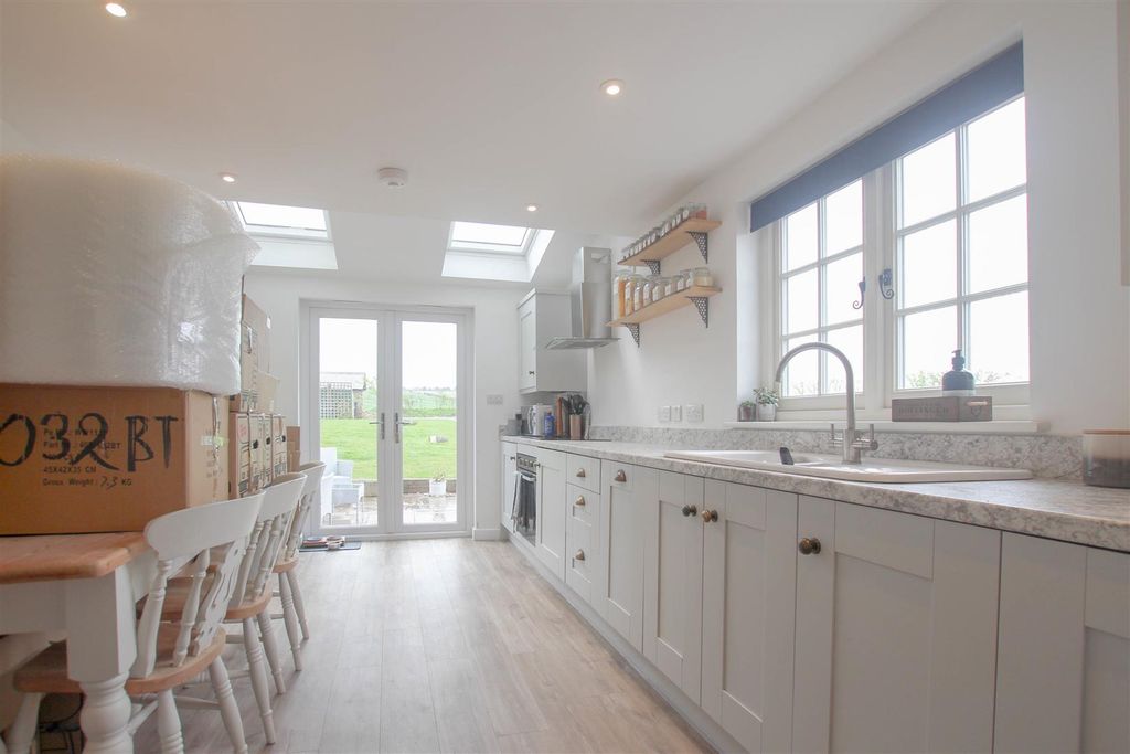 Property photo 2 of 12 Img_4584.Jpg