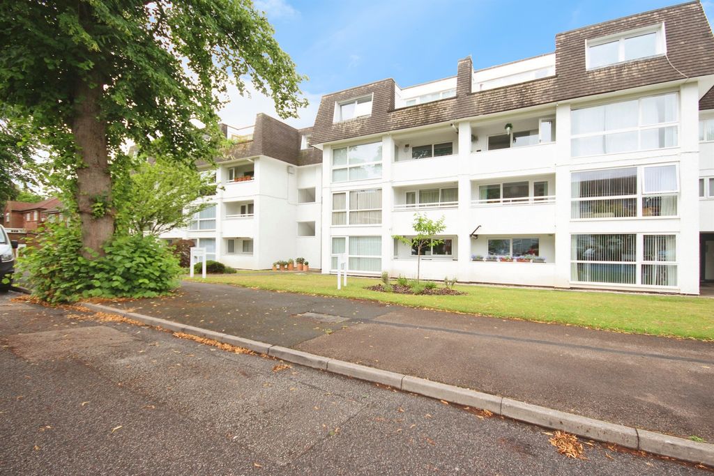 Property photo 2 of 16