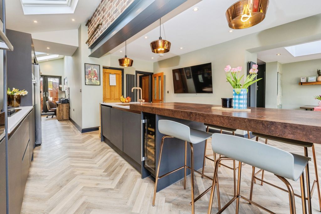 Property photo 3 of 24 2026-03-19-30Westernavenue031