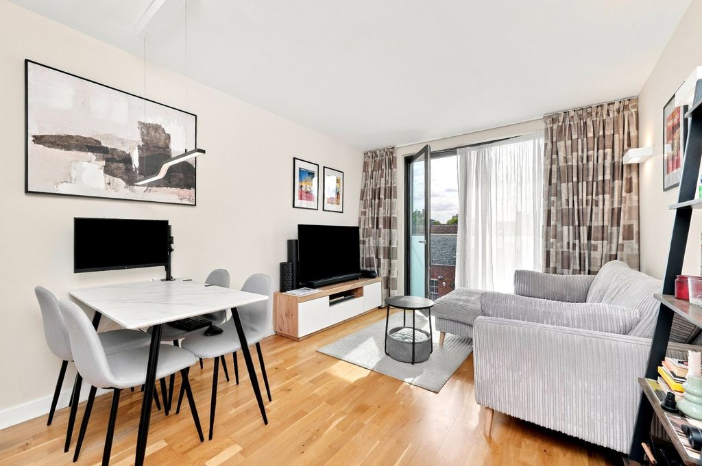 Property photo 1 of 18 Picture No. 03