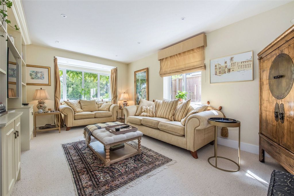 Property photo 3 of 15 Sitting Room