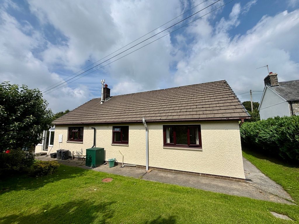 Property photo 2 of 19