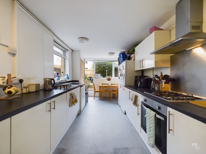 Property photo 1 of 18 Kitchen