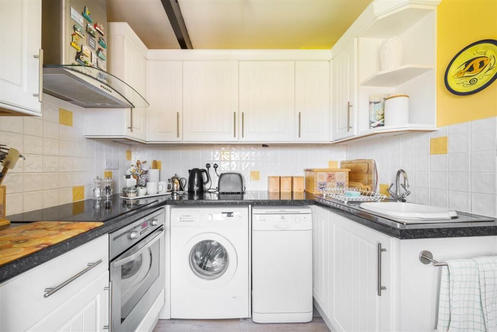 Property photo 2 of 23 4864981