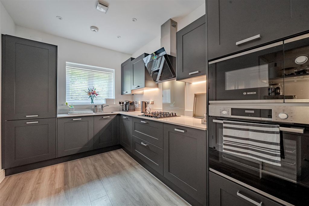 Property photo 3 of 21 1496738-4-6A60B3888Abb2.Jpg