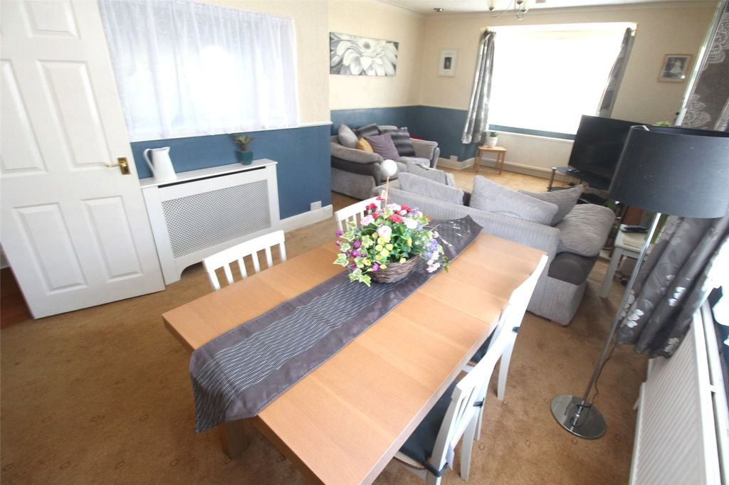 Property photo 3 of 13 Picture No. 12