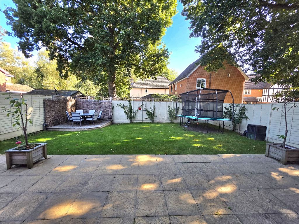 Property photo 2 of 29 Picture No. 23