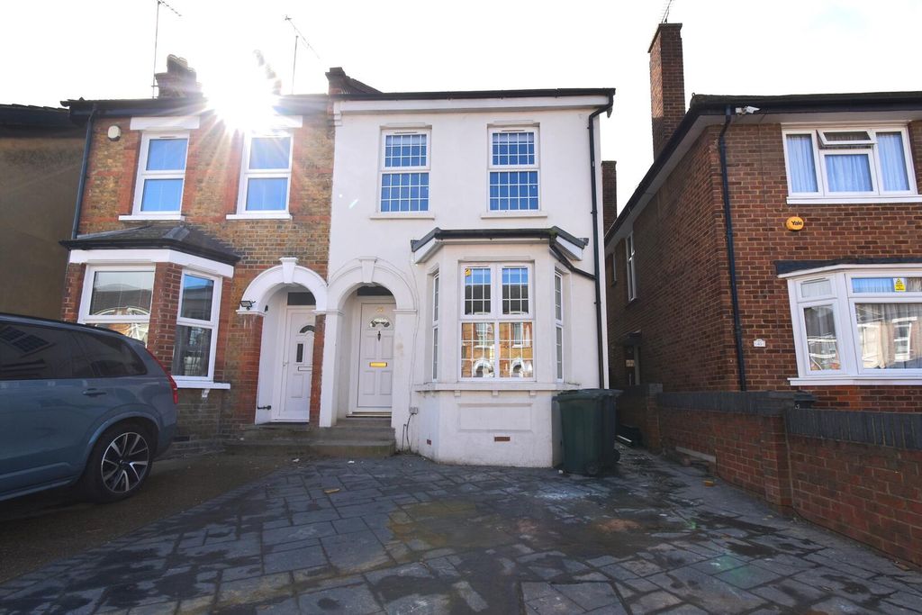 Property photo 1 of 5 Front (Exterior)