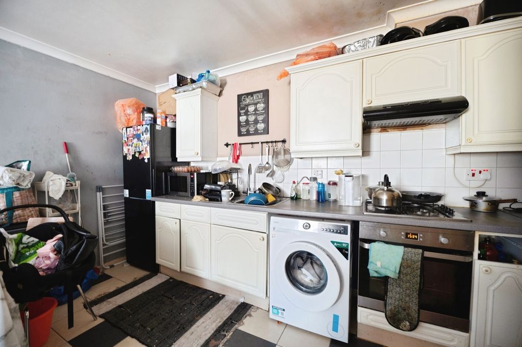 Property photo 3 of 11 Pbox-Img.Jpg