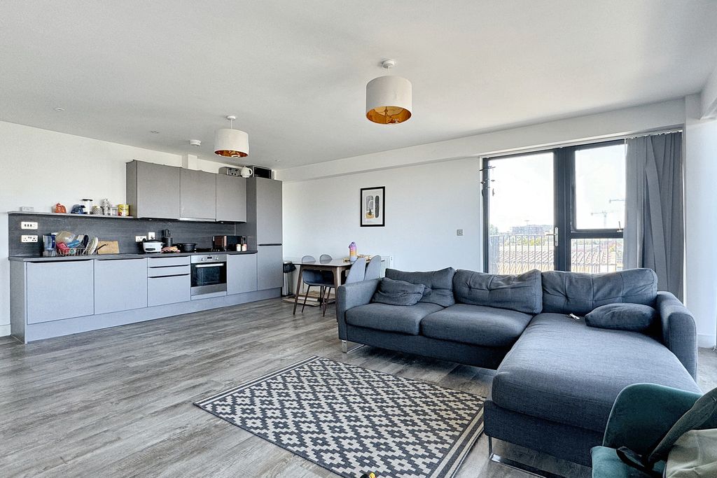 Property photo 1 of 12 Img_3466