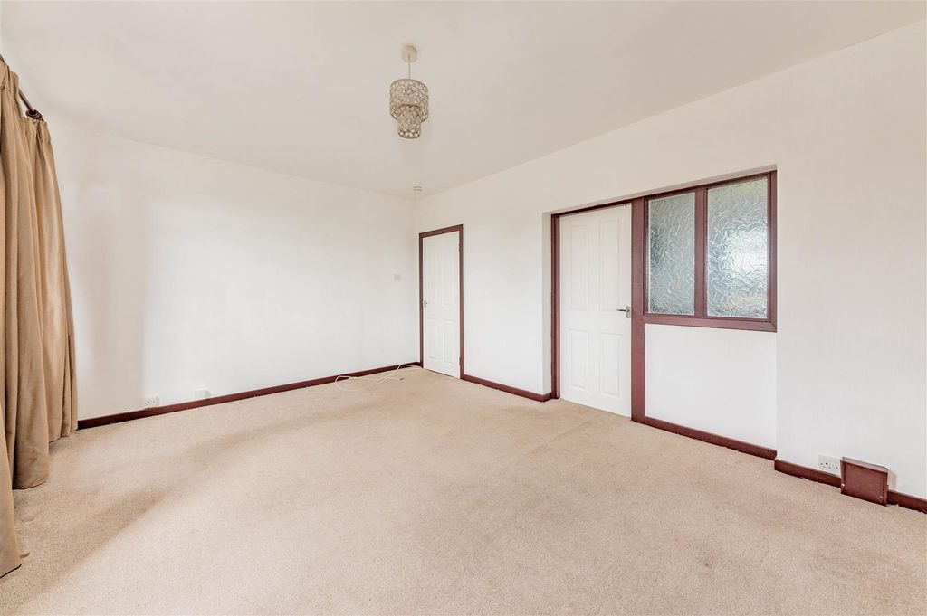 Property photo 3 of 14 1R 6 Balerno Street Dundee-5.Jpg