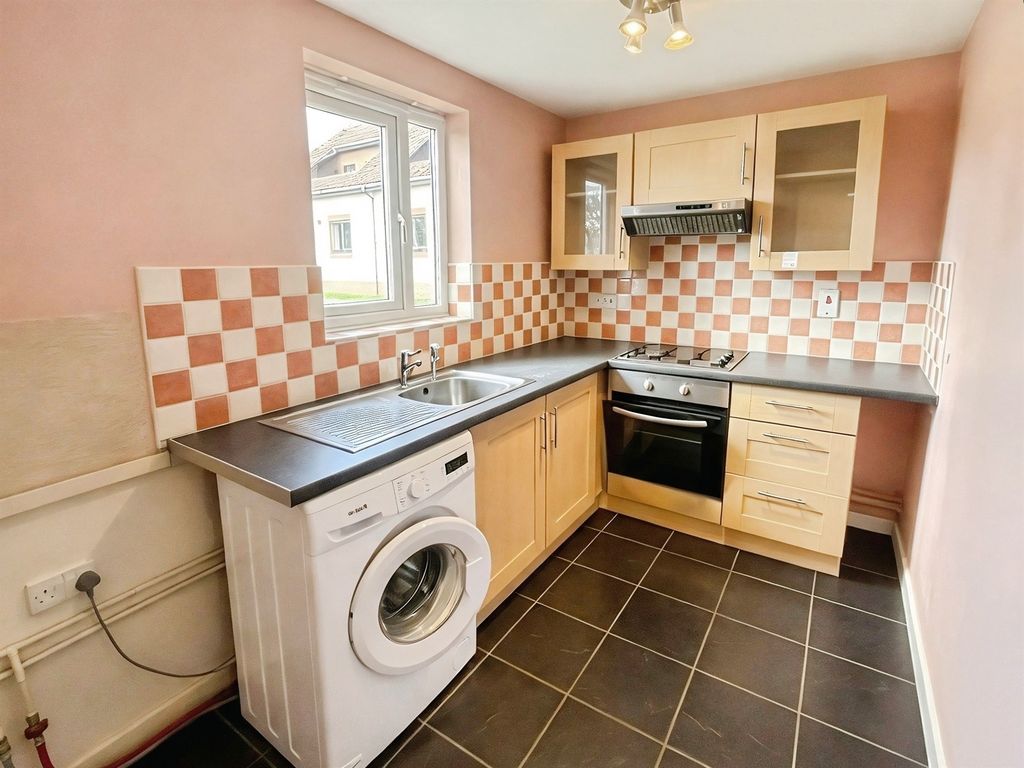 Property photo 3 of 6