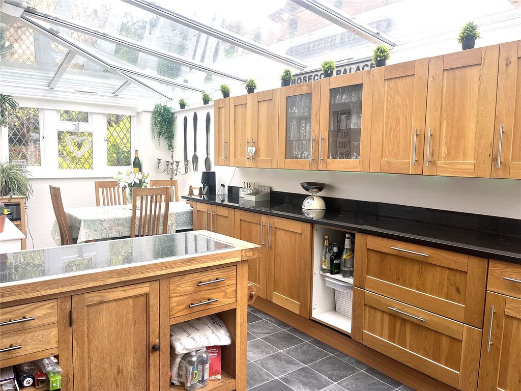 Property photo 3 of 16 Kitchen