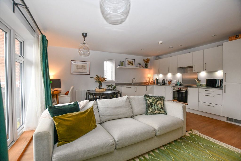 Property photo 3 of 10 Picture No. 11