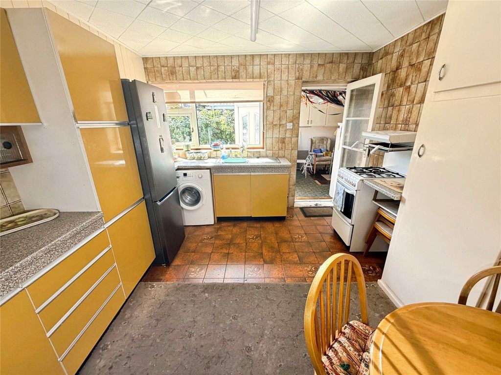 Property photo 2 of 18 Kitchen