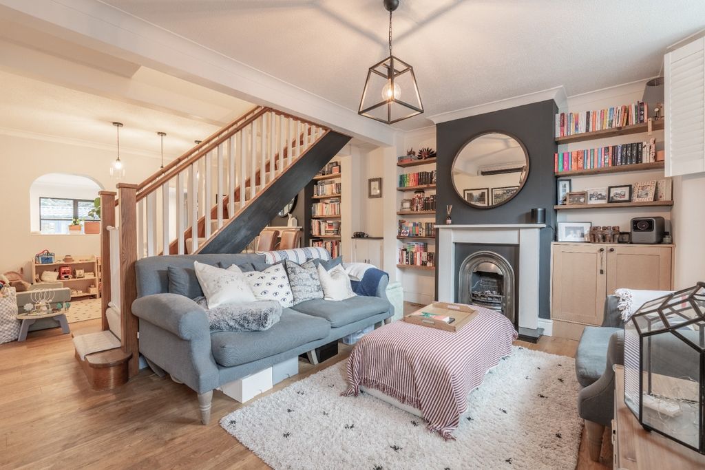 Property photo 2 of 21 4457332