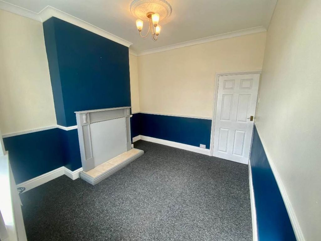 Property photo 2 of 10 Lounge