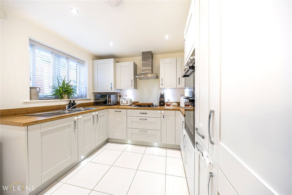 Property photo 2 of 39 Picture No. 01