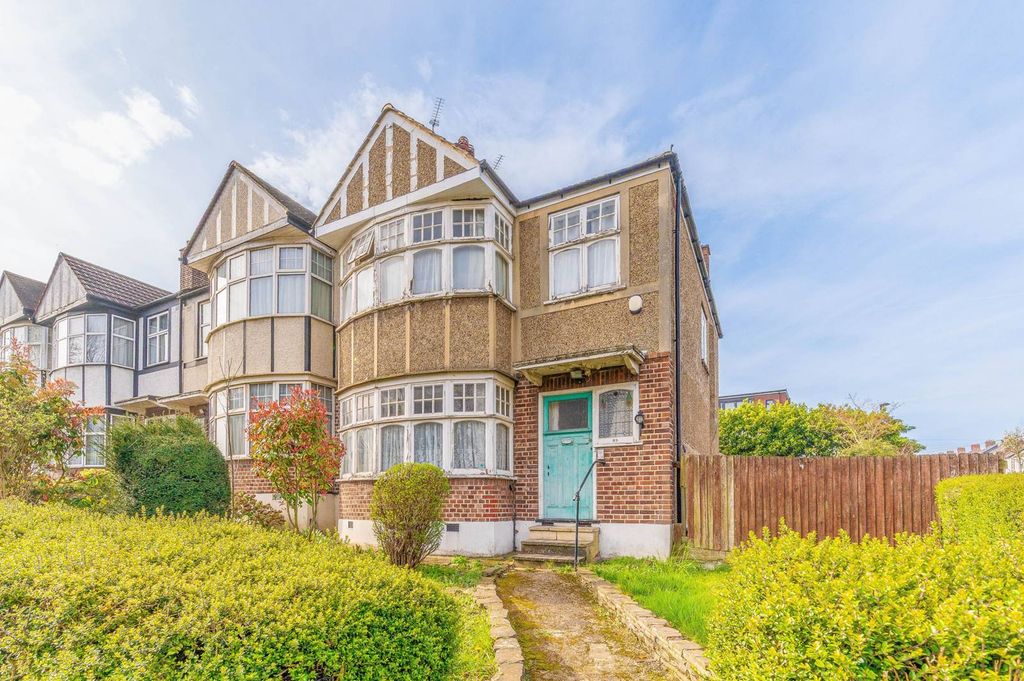 Property photo 2 of 13