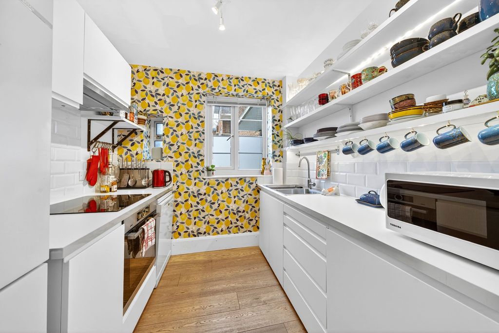 Property photo 3 of 15