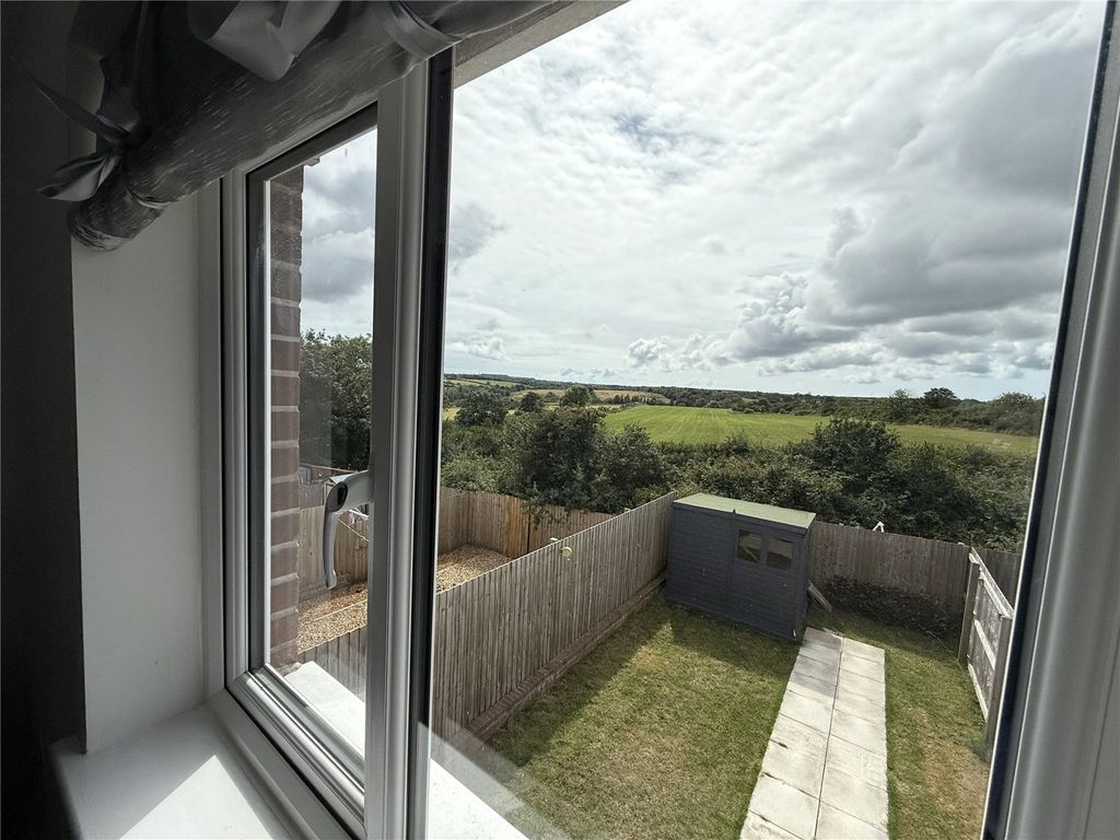 Property photo 2 of 17 Picture No. 18