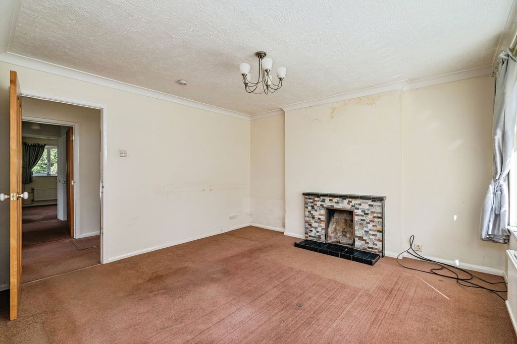 Property photo 2 of 17 Photo