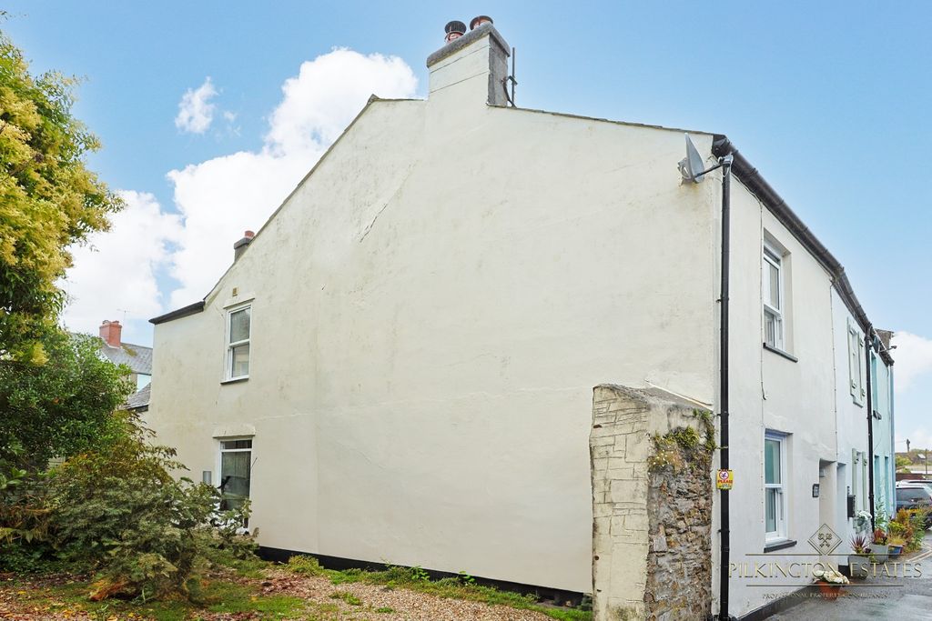 Property photo 1 of 19 4395790