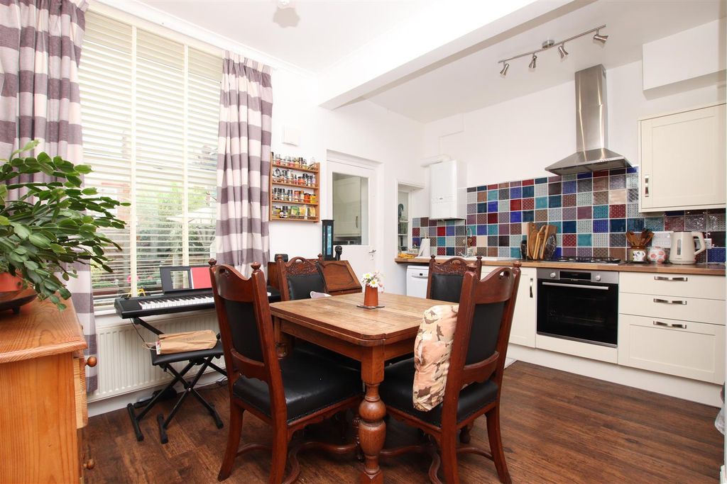 Property photo 3 of 13 Kitchen Dining Room.Jpg