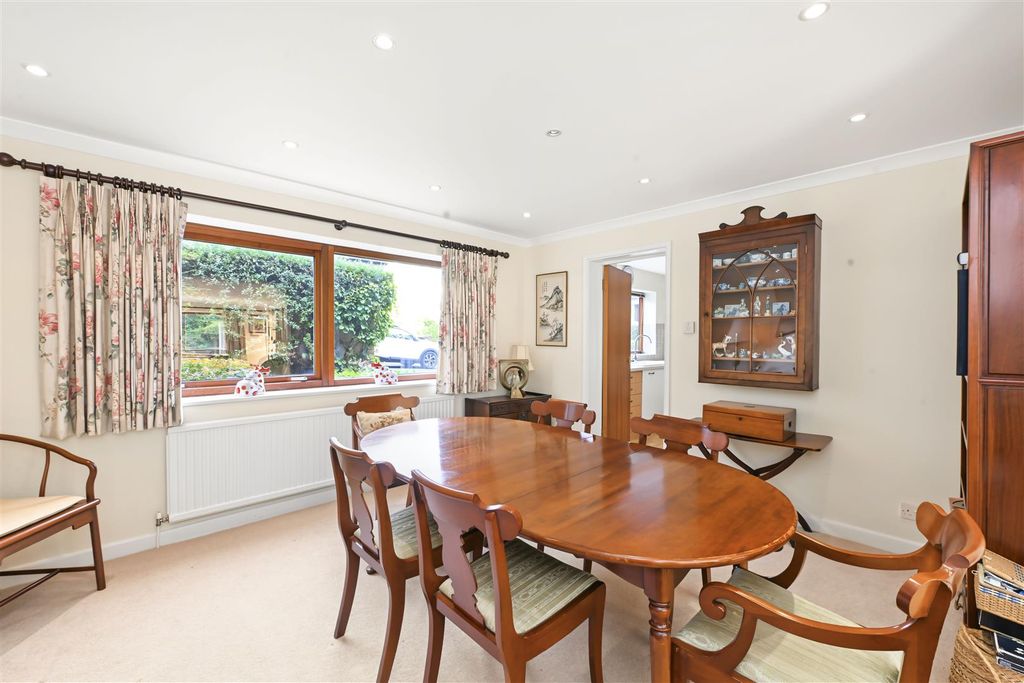 Property photo 3 of 12 8-Borodale-09.Jpg