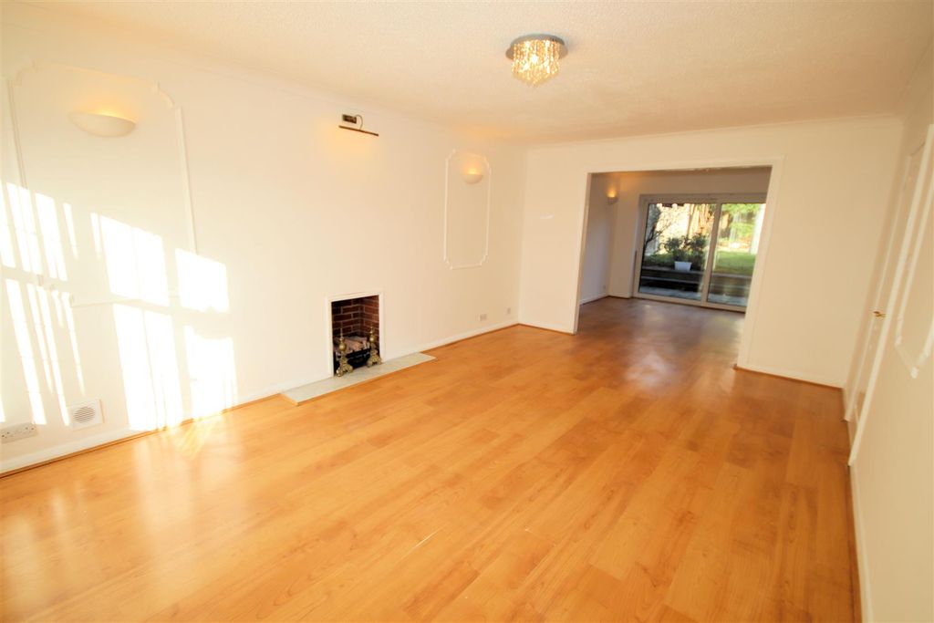 Property photo 2 of 28 Living Room