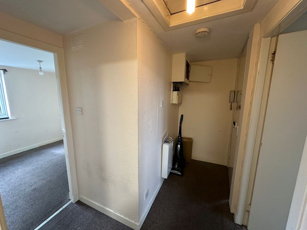 Property photo 2 of 9 Gallery