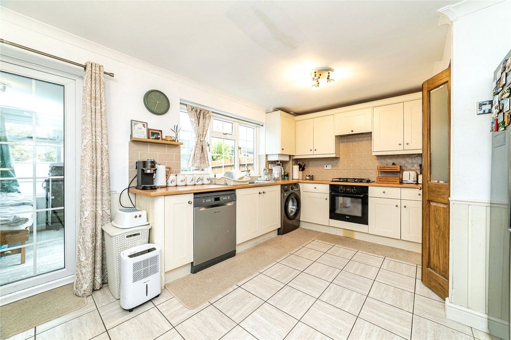 Property photo 3 of 28 Picture No. 19