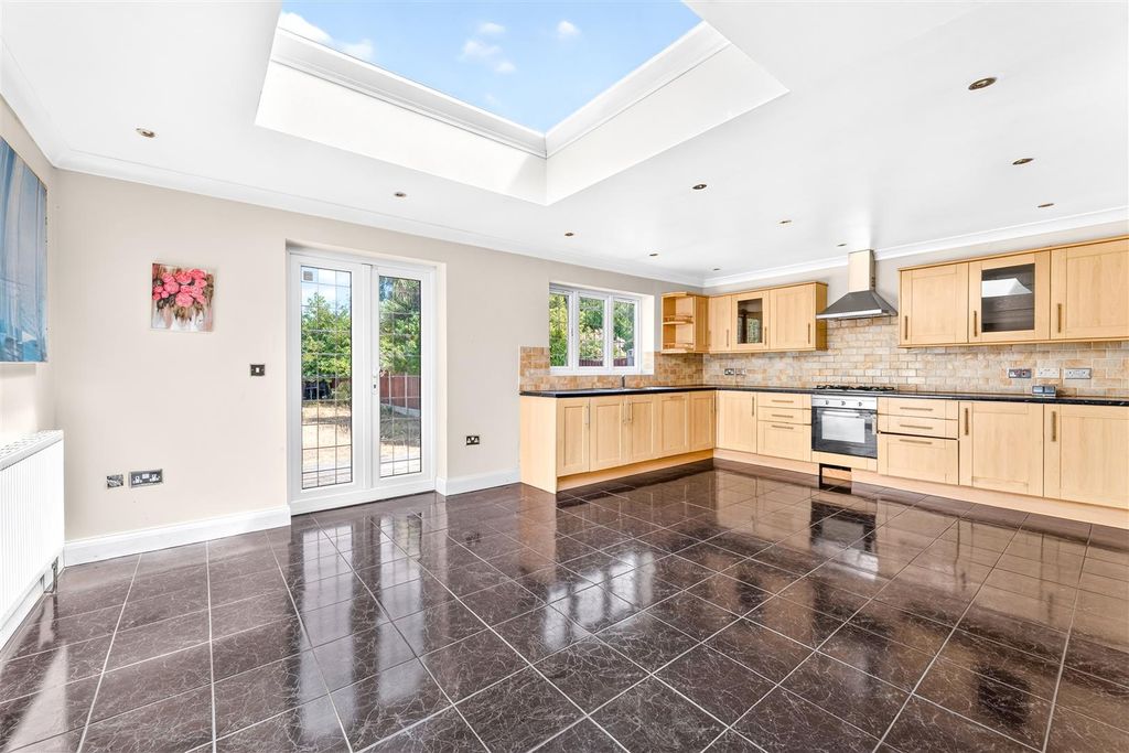 Property photo 2 of 28 01A.Jpg