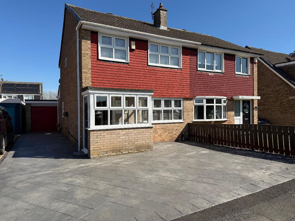 Property photo 1 of 22 External