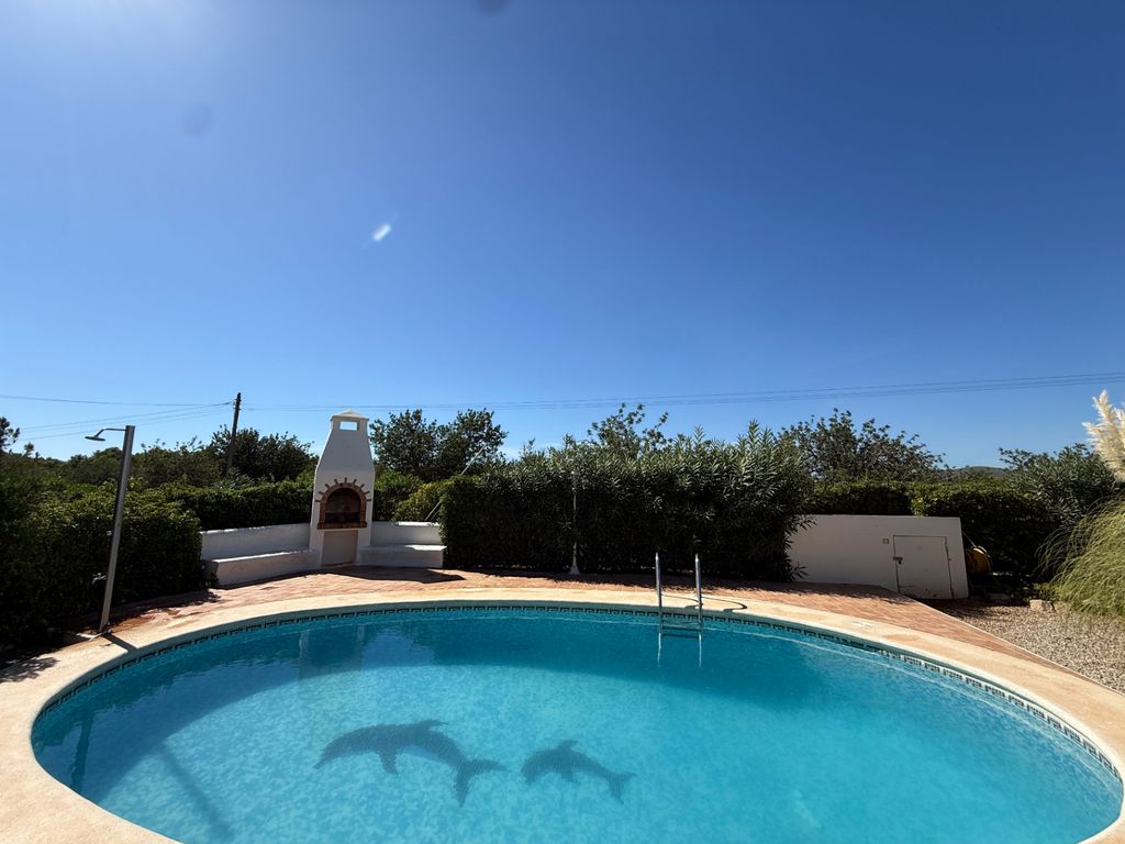 Property photo 2 of 32
