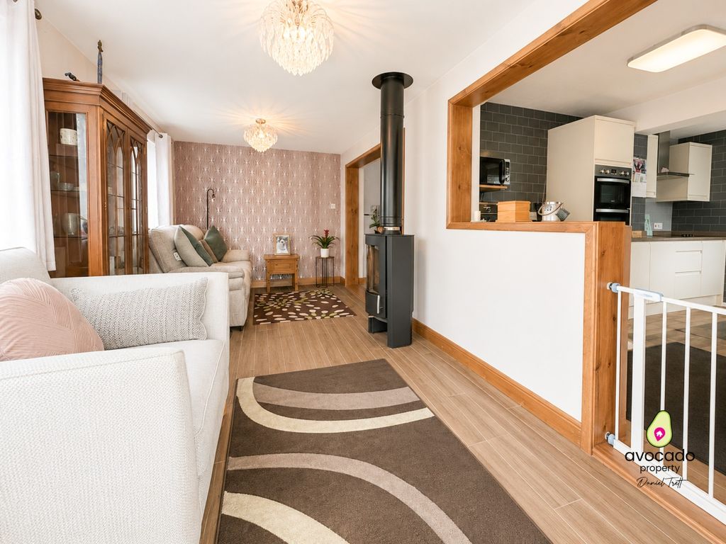 Property photo 3 of 18 5164845