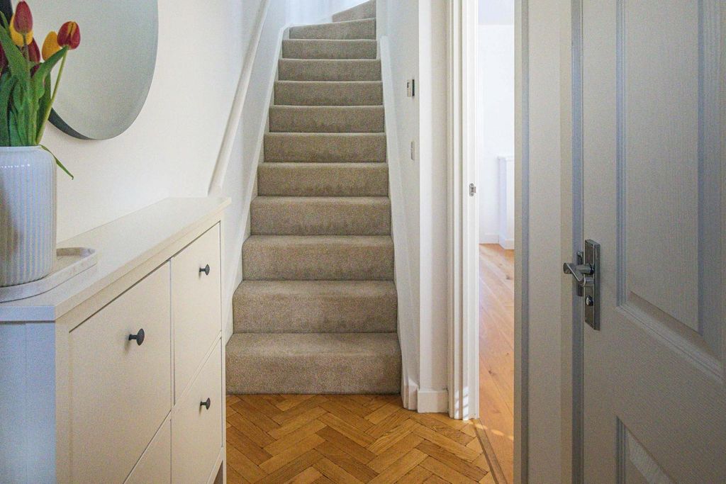 Property photo 2 of 15 Boyce Way 3-1.Jpg