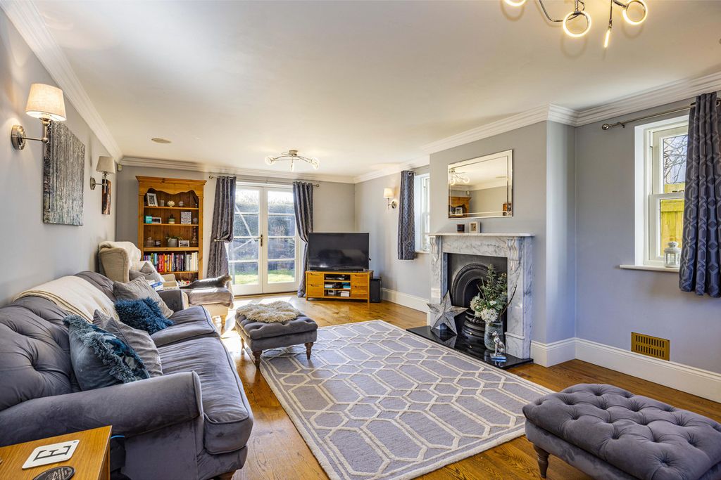 Property photo 3 of 24